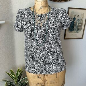 Loft Black White Spotted “Animal Print” Tee Shirt sz S‎